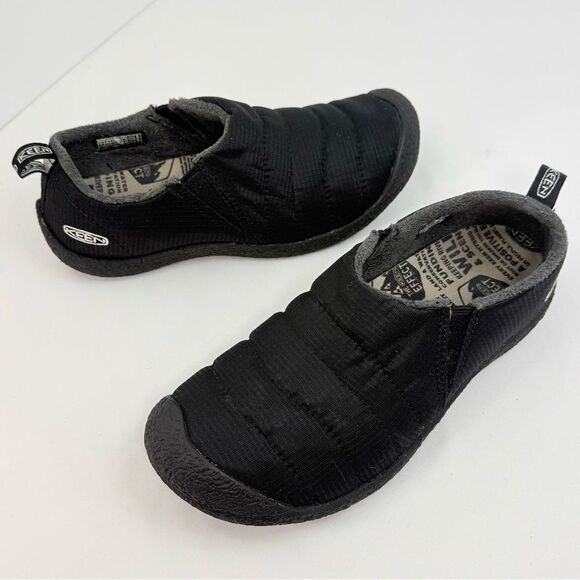 KEEN Howser II Triple Black Quilted Textile Micro Fleece Lined Slipper Shoe main image 14